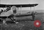 Image British DH-4 Aéronefs France, 1918, de la seconde 17 séquences d'archives historiques vidéo 65675049105