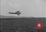 Image British DH-4 Aéronefs France, 1918, de la seconde 28 séquences d'archives historiques vidéo 65675049105