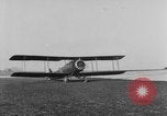 Image Première Guerre Mondiale avions et prospectus Rembercourt France, 1918, de la seconde 21 séquences d'archives historiques vidéo 65675049111