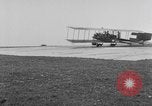 Image Première Guerre Mondiale avions et prospectus Rembercourt France, 1918, de la seconde 34 séquences d'archives historiques vidéo 65675049111