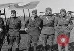 Image Première Guerre Mondiale avions et prospectus Rembercourt France, 1918, de la seconde 51 séquences d'archives historiques vidéo 65675049111