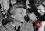 Image traire une vache United States USA, 1943, de la seconde 51 séquences d'archives historiques vidéo 65675049124