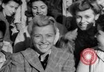 Image traire une vache United States USA, 1943, de la seconde 52 séquences d'archives historiques vidéo 65675049124