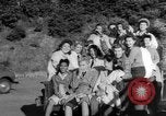 Image traire une vache United States USA, 1943, de la seconde 56 séquences d'archives historiques vidéo 65675049124