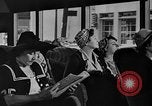 Image Les femmes américaines ont besoin d'encouragements pour aider dans les efforts de guerre United States USA, 1943, de la seconde 5 séquences d'archives historiques vidéo 65675049127