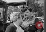 Image Les femmes américaines ont besoin d'encouragements pour aider dans les efforts de guerre United States USA, 1943, de la seconde 18 séquences d'archives historiques vidéo 65675049127