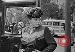 Image Les femmes américaines ont besoin d'encouragements pour aider dans les efforts de guerre United States USA, 1943, de la seconde 19 séquences d'archives historiques vidéo 65675049127
