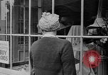 Image Les femmes américaines ont besoin d'encouragements pour aider dans les efforts de guerre United States USA, 1943, de la seconde 23 séquences d'archives historiques vidéo 65675049127