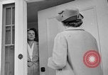Image Les femmes américaines ont besoin d'encouragements pour aider dans les efforts de guerre United States USA, 1943, de la seconde 31 séquences d'archives historiques vidéo 65675049127