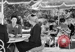 Image Les femmes américaines ont besoin d'encouragements pour aider dans les efforts de guerre United States USA, 1943, de la seconde 44 séquences d'archives historiques vidéo 65675049127