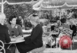 Image Les femmes américaines ont besoin d'encouragements pour aider dans les efforts de guerre United States USA, 1943, de la seconde 47 séquences d'archives historiques vidéo 65675049127