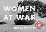 Immagine di Donne americane Aberdeen Maryland USA, 1943, secondo 20 filmato di repertorio 65675049128