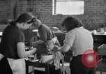 Immagine di Donne americane Aberdeen Maryland USA, 1943, secondo 30 filmato di repertorio 65675049128