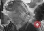 Immagine di Donne americane Aberdeen Maryland USA, 1943, secondo 32 filmato di repertorio 65675049128