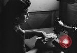 Immagine di Donne americane Aberdeen Maryland USA, 1943, secondo 41 filmato di repertorio 65675049128