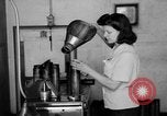 Immagine di Donne americane Aberdeen Maryland USA, 1943, secondo 50 filmato di repertorio 65675049128