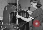 Immagine di Donne americane Aberdeen Maryland USA, 1943, secondo 53 filmato di repertorio 65675049128