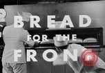Image boulangerie mobile United States USA, 1943, de la seconde 7 séquences d'archives historiques vidéo 65675049129
