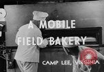 Image boulangerie mobile United States USA, 1943, de la seconde 13 séquences d'archives historiques vidéo 65675049129