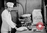 Image boulangerie mobile United States USA, 1943, de la seconde 54 séquences d'archives historiques vidéo 65675049129