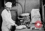 Image boulangerie mobile United States USA, 1943, de la seconde 56 séquences d'archives historiques vidéo 65675049129