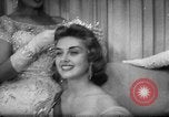 Immagine di Miss Universo United States USA, 1956, secondo 12 filmato di repertorio 65675049135