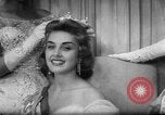 Immagine di Miss Universo United States USA, 1956, secondo 13 filmato di repertorio 65675049135