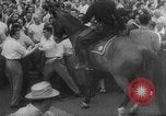 Standbild kommunistische Gewalt Europa, 1950, aus Sekunde 41 historischem Filmmaterial Videoclip 65675049143