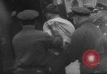 Standbild kommunistische Gewalt Europa, 1950, aus Sekunde 54 historischem Filmmaterial Videoclip 65675049143