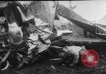 Immagine di C-124 crash Giappone, 1953, secondo 8 filmato di repertorio 65675049151