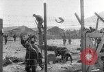 Standbild nordkoreanischen gefangenen Ausschreitungen United States USA, 1952, aus Sekunde 12 historischem Filmmaterial Videoclip 65675049159