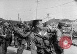 Standbild nordkoreanischen gefangenen Ausschreitungen United States USA, 1952, aus Sekunde 13 historischem Filmmaterial Videoclip 65675049159