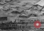 Standbild nordkoreanischen gefangenen Ausschreitungen United States USA, 1952, aus Sekunde 16 historischem Filmmaterial Videoclip 65675049159