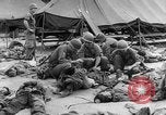 Standbild nordkoreanischen gefangenen Ausschreitungen United States USA, 1952, aus Sekunde 25 historischem Filmmaterial Videoclip 65675049159