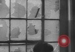 Standbild nordkoreanischen gefangenen Ausschreitungen United States USA, 1952, aus Sekunde 36 historischem Filmmaterial Videoclip 65675049159