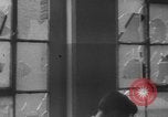 Standbild nordkoreanischen gefangenen Ausschreitungen United States USA, 1952, aus Sekunde 37 historischem Filmmaterial Videoclip 65675049159