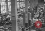 Standbild nordkoreanischen gefangenen Ausschreitungen United States USA, 1952, aus Sekunde 43 historischem Filmmaterial Videoclip 65675049159