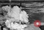 Standbild Atlas Rakete ersten erfolgreichen Start United States USA, 1957, aus Sekunde 43 historischem Filmmaterial Videoclip 65675049172