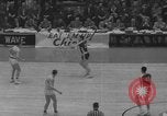Standbild Kentucky Wildcats Louisville Kentucky USA, 1958, aus Sekunde 8 historischem Filmmaterial Videoclip 65675049192