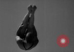 Standbild diving Meisterschaft Topeka Kansas USA, 1958, aus Sekunde 13 historischem Filmmaterial Videoclip 65675049199
