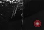 Immagine di Navy diver United States USA, 1943, secondo 19 filmato di repertorio 65675049200
