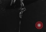 Immagine di Navy diver United States USA, 1943, secondo 28 filmato di repertorio 65675049200