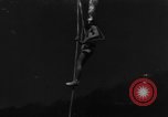Immagine di Navy diver United States USA, 1943, secondo 36 filmato di repertorio 65675049200