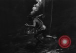 Immagine di Navy diver United States USA, 1943, secondo 55 filmato di repertorio 65675049200