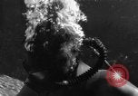 Standbild Navy Diver United States USA, 1943, aus Sekunde 9 historischem Filmmaterial Videoclip 65675049203