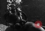 Standbild Navy Diver United States USA, 1943, aus Sekunde 14 historischem Filmmaterial Videoclip 65675049203