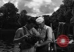 Image Navy diver eau entrée United States USA, 1943, de la seconde 4 séquences d'archives historiques vidéo 65675049206