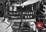 Image Navy diver eau entrée United States USA, 1943, de la seconde 34 séquences d'archives historiques vidéo 65675049206