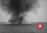 Image mine explosion Nouméa France, 1943, de la seconde 48 séquences d'archives historiques vidéo 65675049210