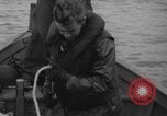 Standbild USA Minesweeper in Betrieb Zweiten Weltkrieg Pacific Theater, 1943, aus Sekunde 9 historischem Filmmaterial Videoclip 65675049213